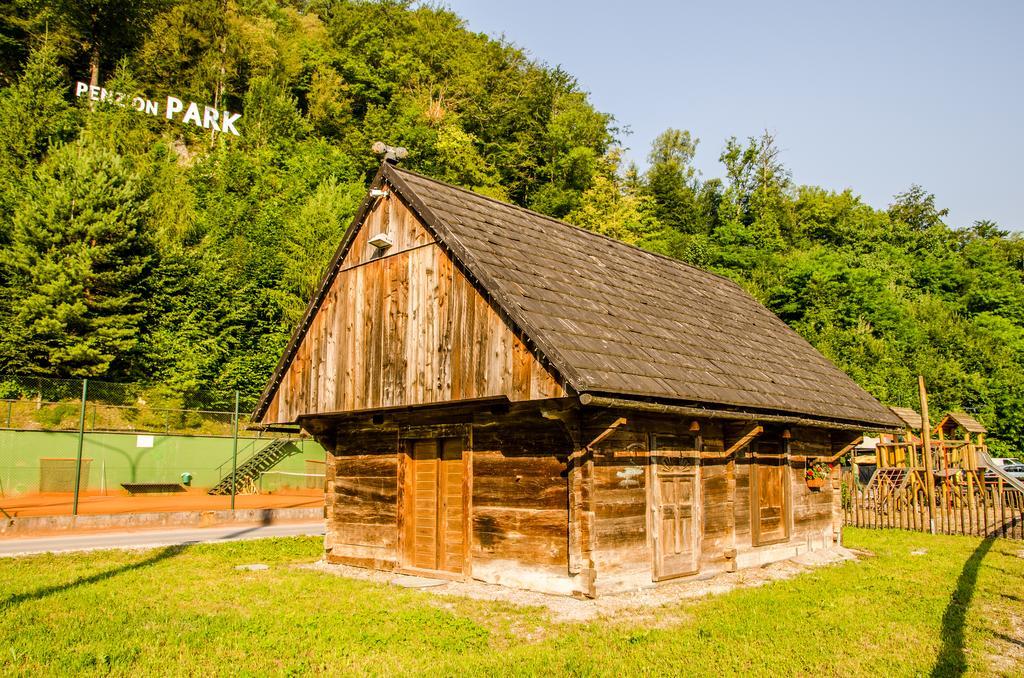 Penzion Park Lasko Exterior photo